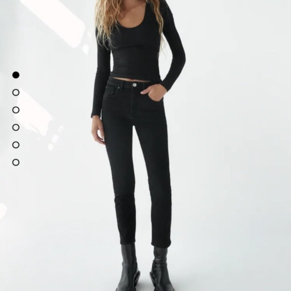 Zara Slim Fit High Waisted Jeans